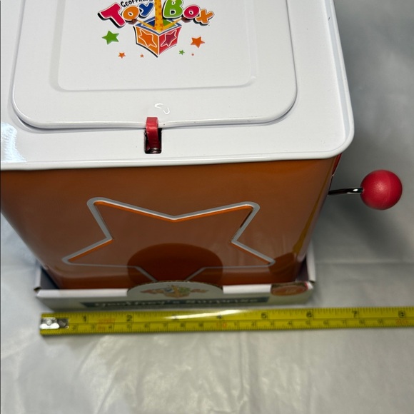 Fun Geoffrey's Surprise Giraffe Jack in the Box. 18 months+ Tested. Pre-owned. - Picture 7 of 10